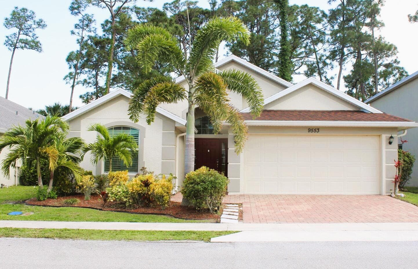 9553 SEA SPRAY Drive, Fort Pierce, FL 34945 — zdjęcie 2