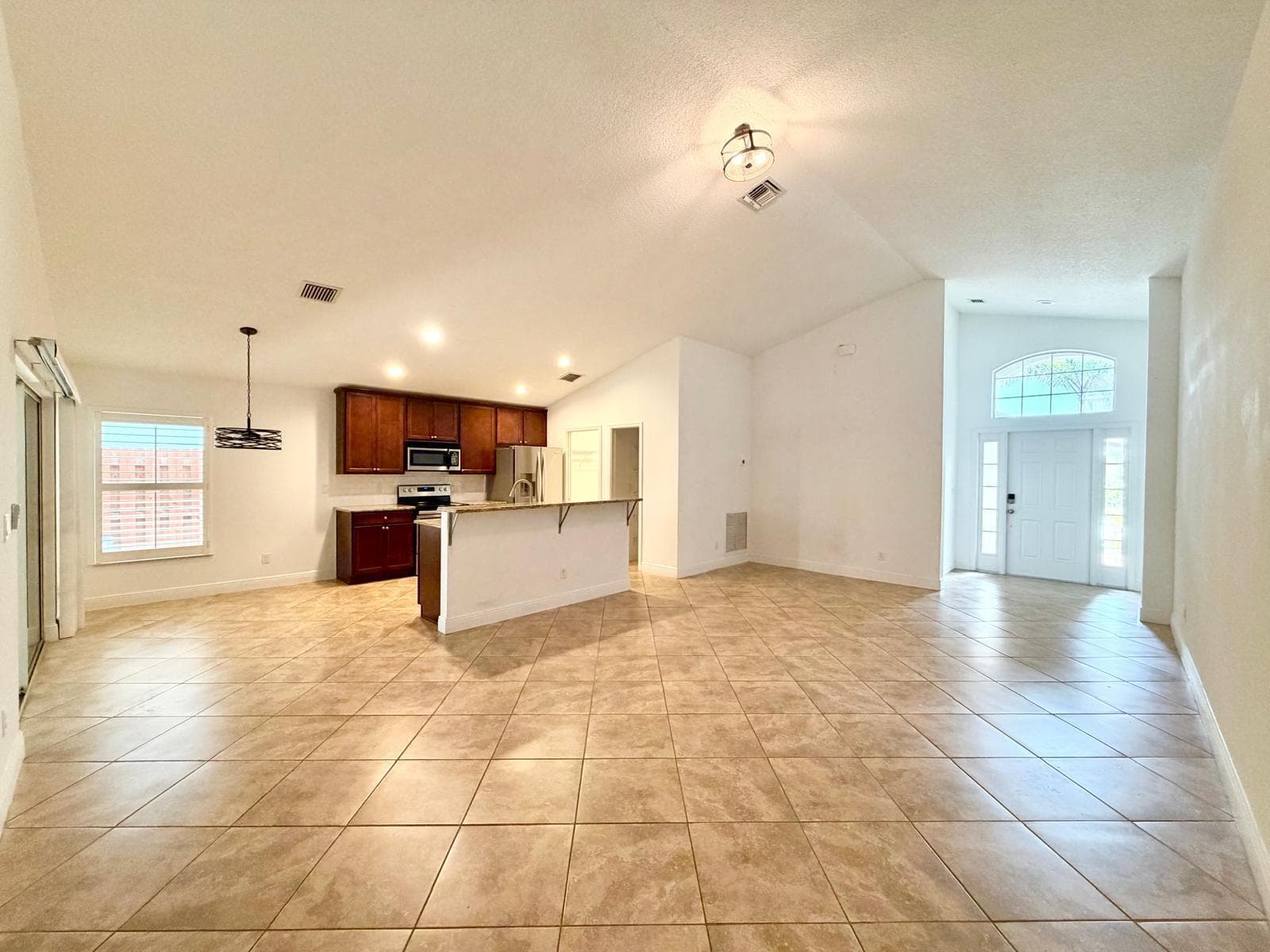 9553 SEA SPRAY Drive, Fort Pierce, FL 34945 — zdjęcie 5