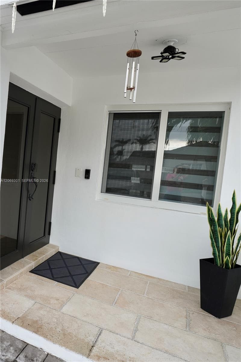10157 NW 129th Ter # 0, Hialeah Gardens, FL 33018 — zdjęcie 2