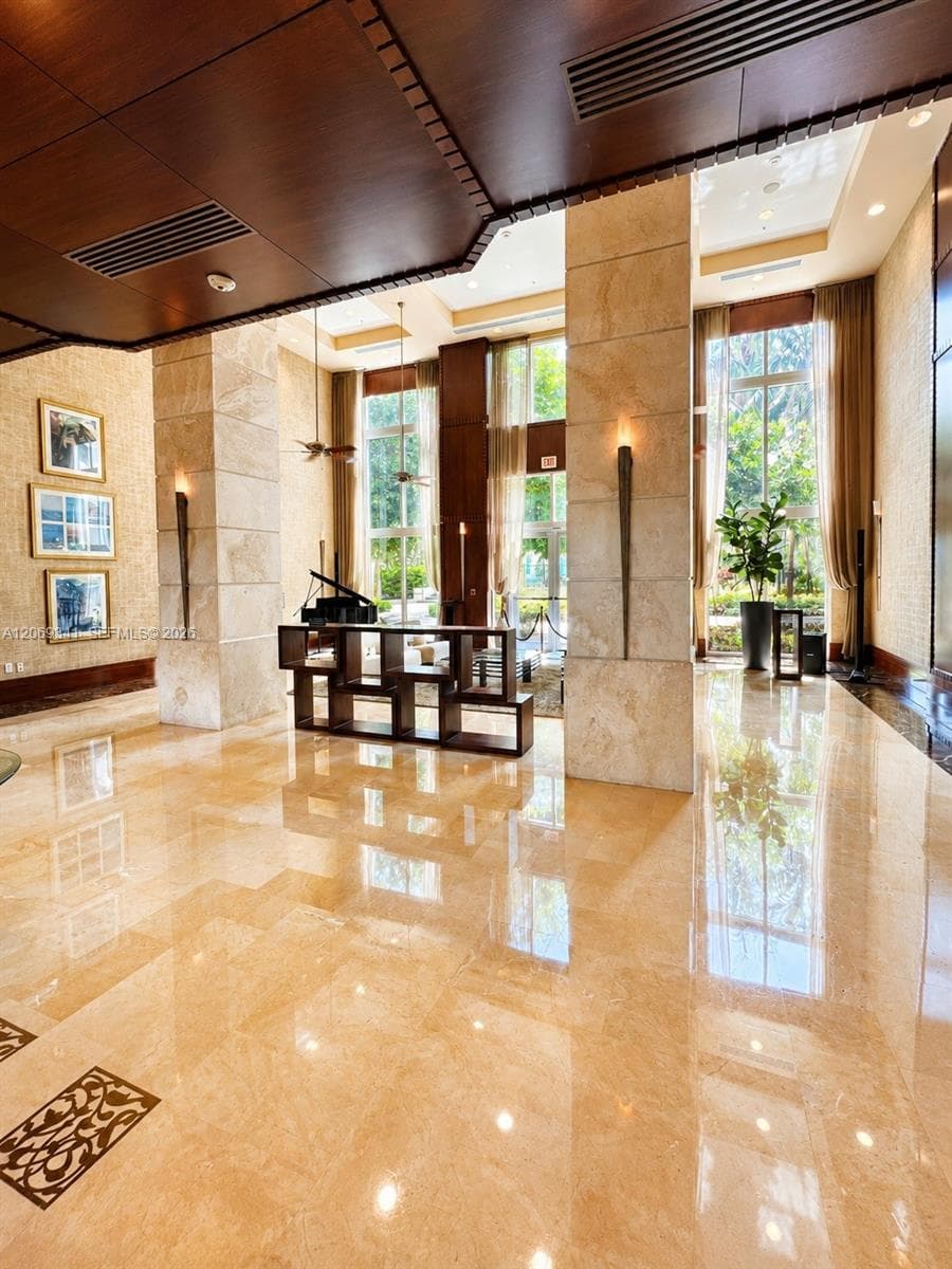 19501 W Country Club Dr # 210, Aventura, FL 33180 — zdjęcie 4