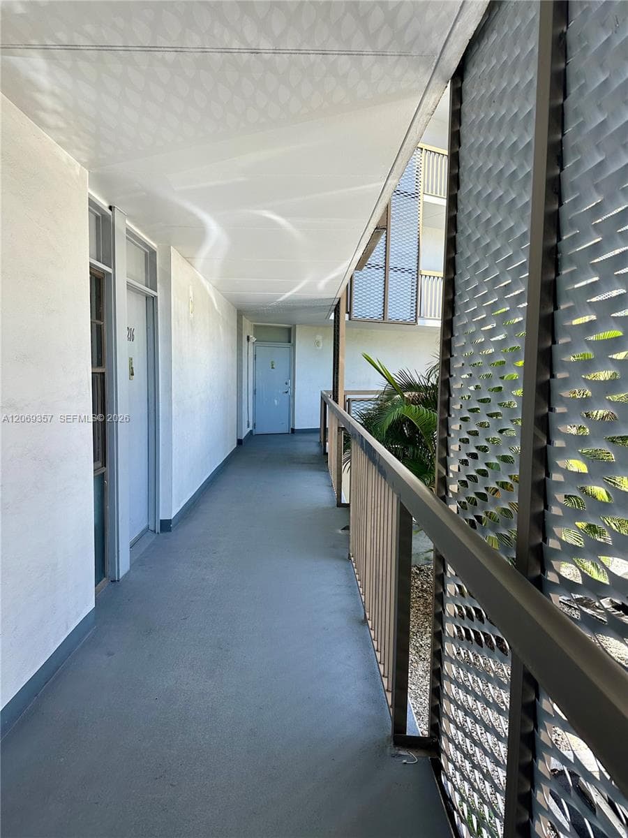 3401 N Country Club Dr # EI-216, Aventura, FL 33180 — zdjęcie 5