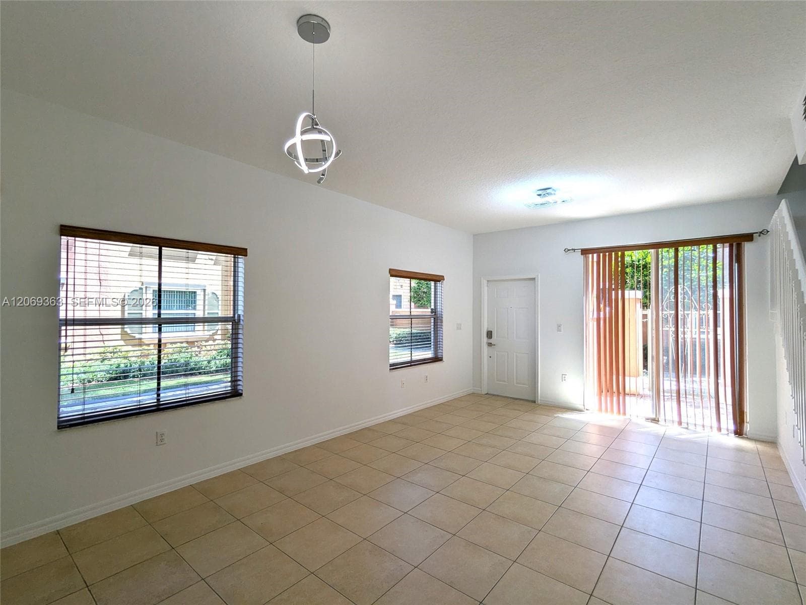 10645 SW 8th St # 2406, Pembroke Pines, FL 33025 — zdjęcie 2