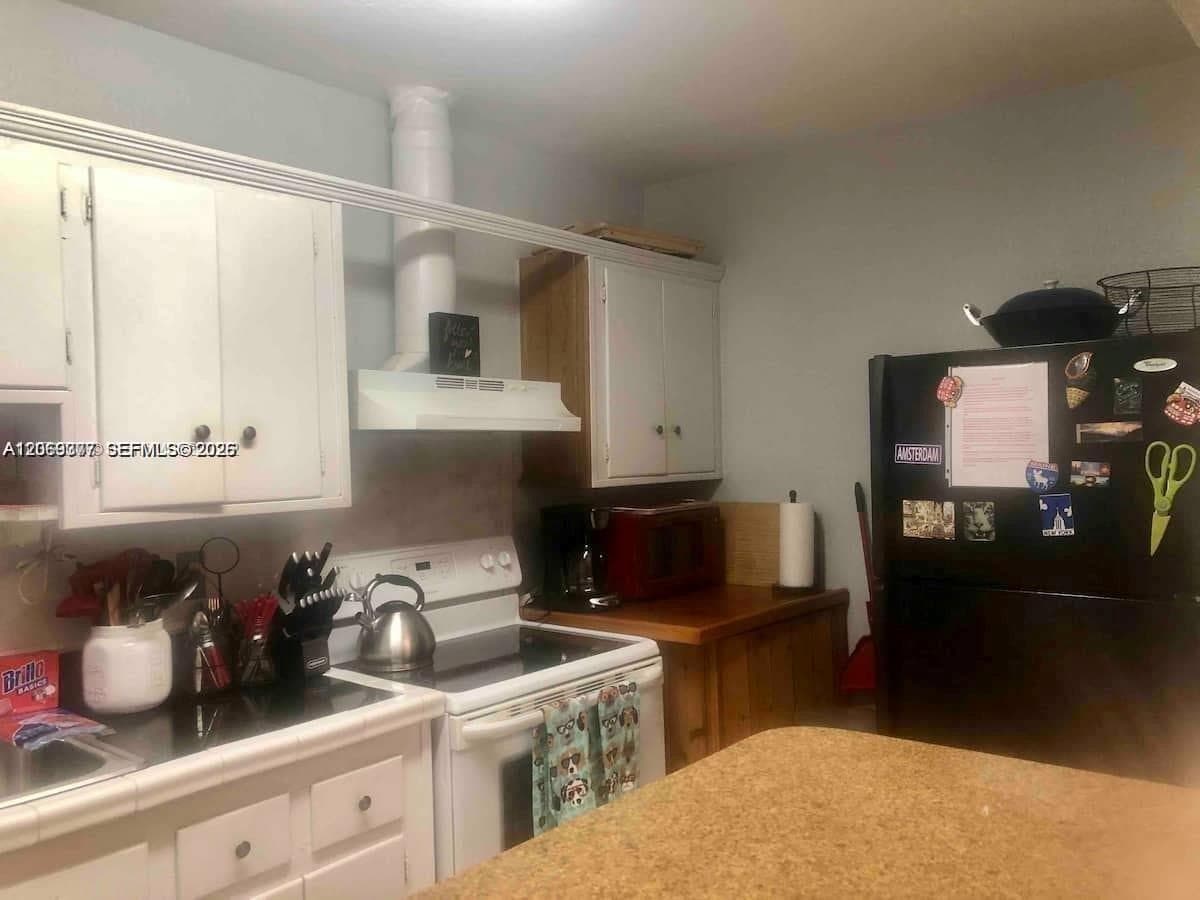 2411 Hayes St, Hollywood, FL 33020 — zdjęcie 5