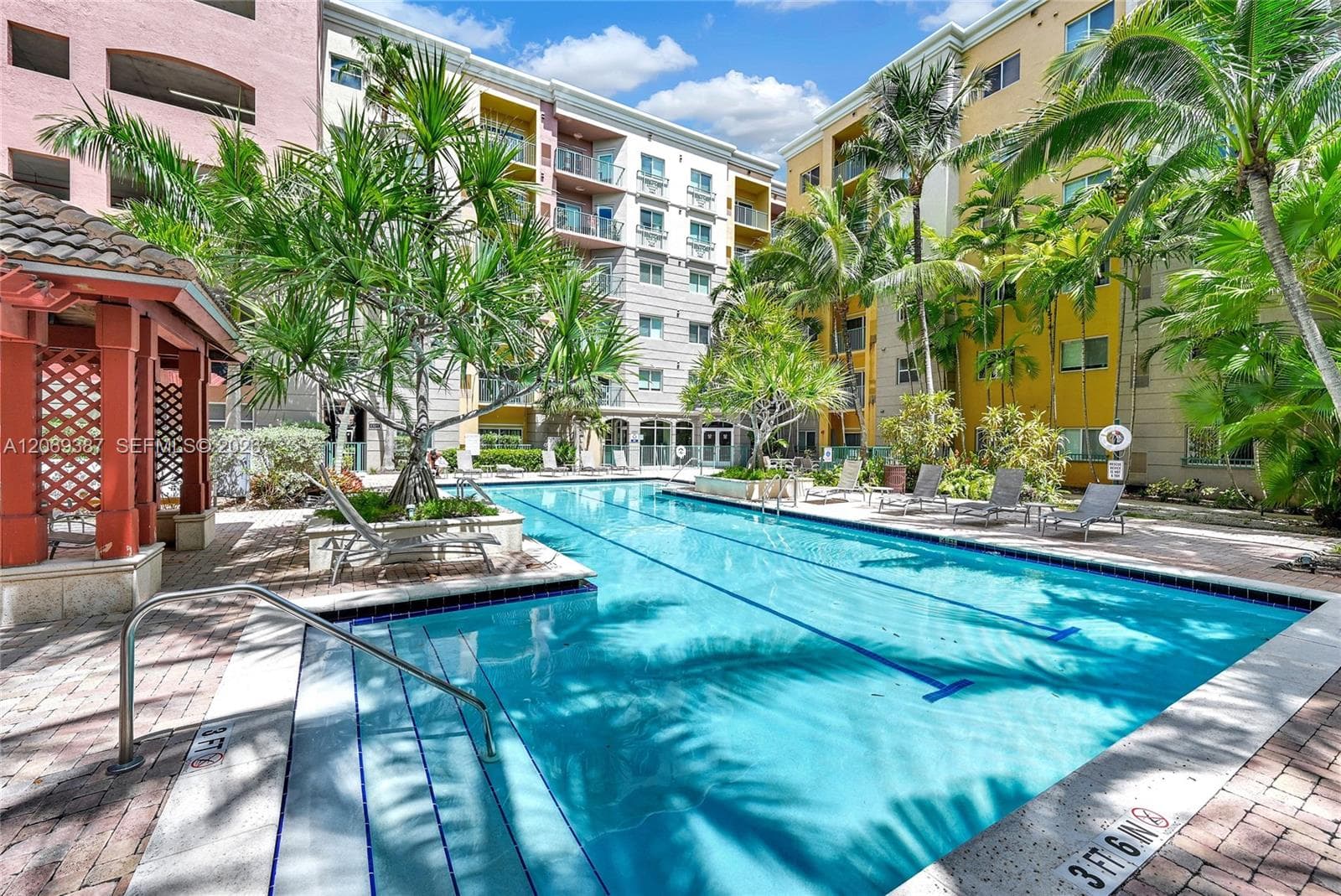 6001 SW 70th St # 227, South Miami, FL 33143 — zdjęcie 2