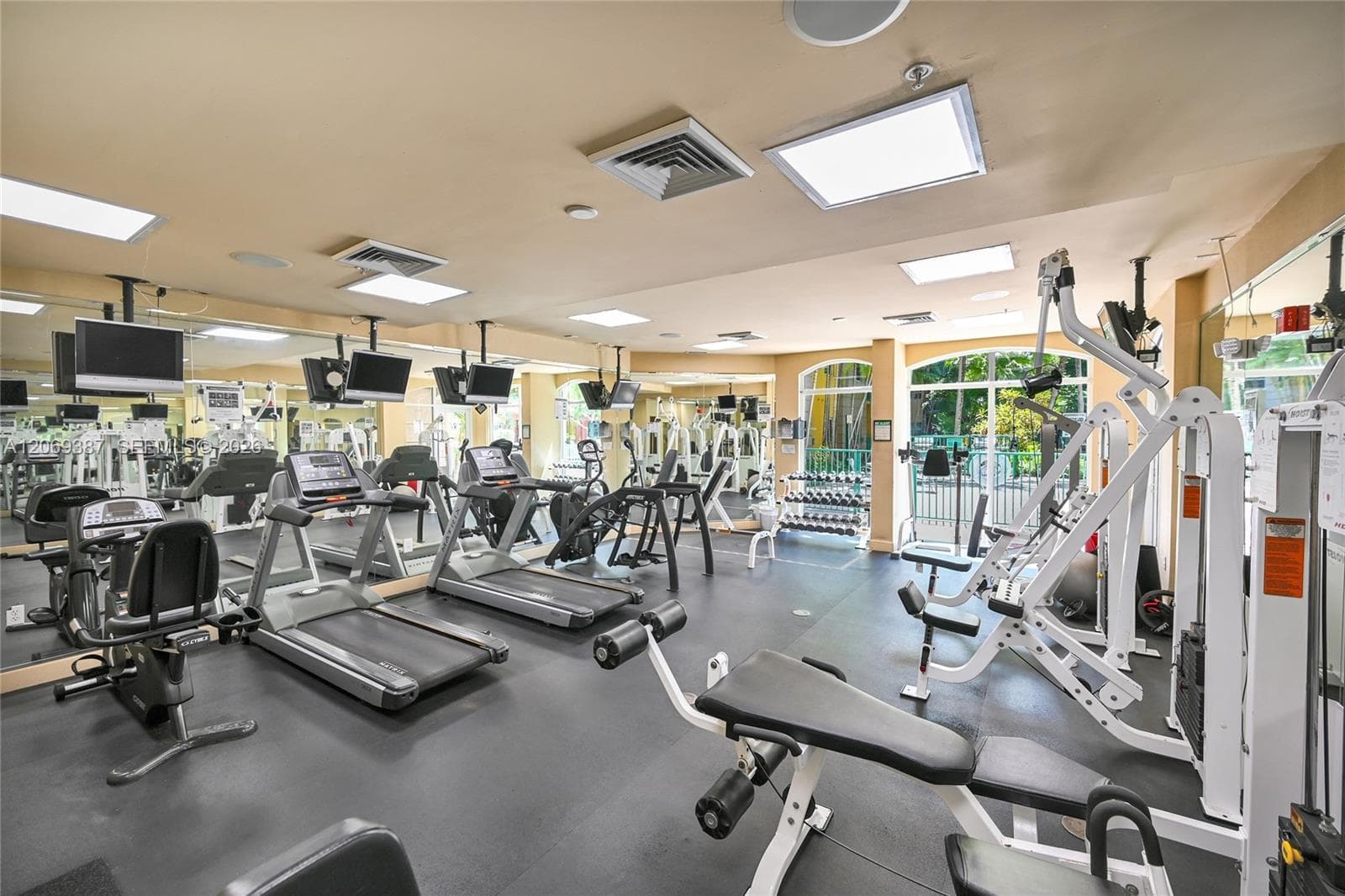 6001 SW 70th St # 227, South Miami, FL 33143 — zdjęcie 4