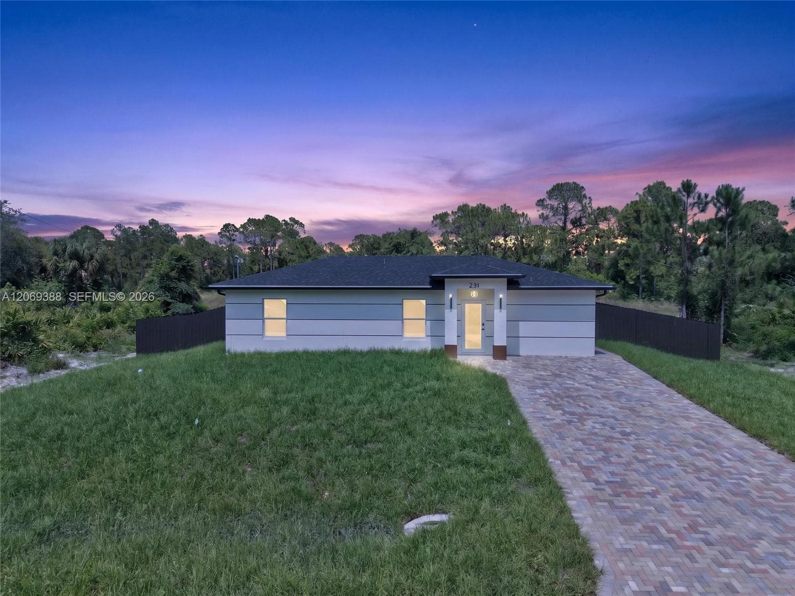 231 Andalucia Ave S, Lehigh Acres, FL 33974 — zdjęcie 3