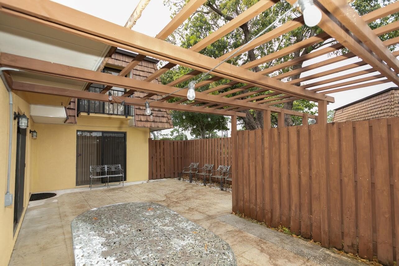 2815 28TH Lane, FL 33463 — zdjęcie 5