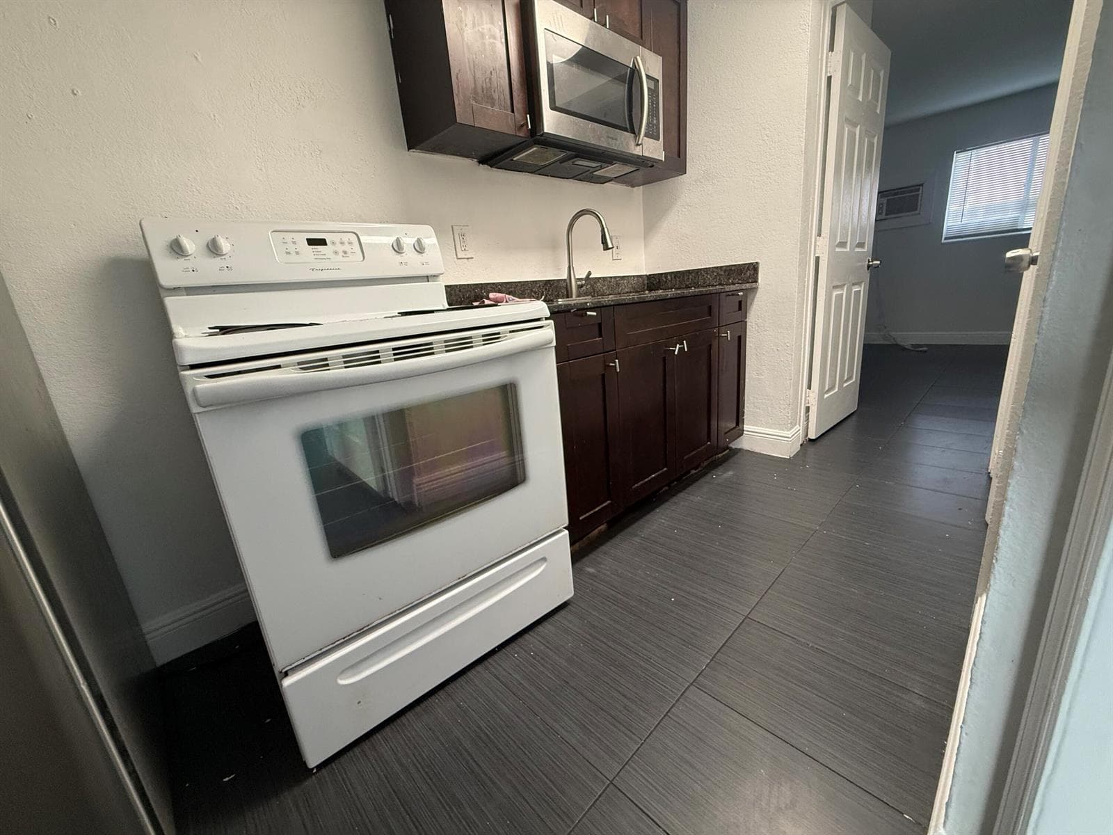 37 SW 14th Street # 9, Dania Beach, FL 33004 — zdjęcie 3
