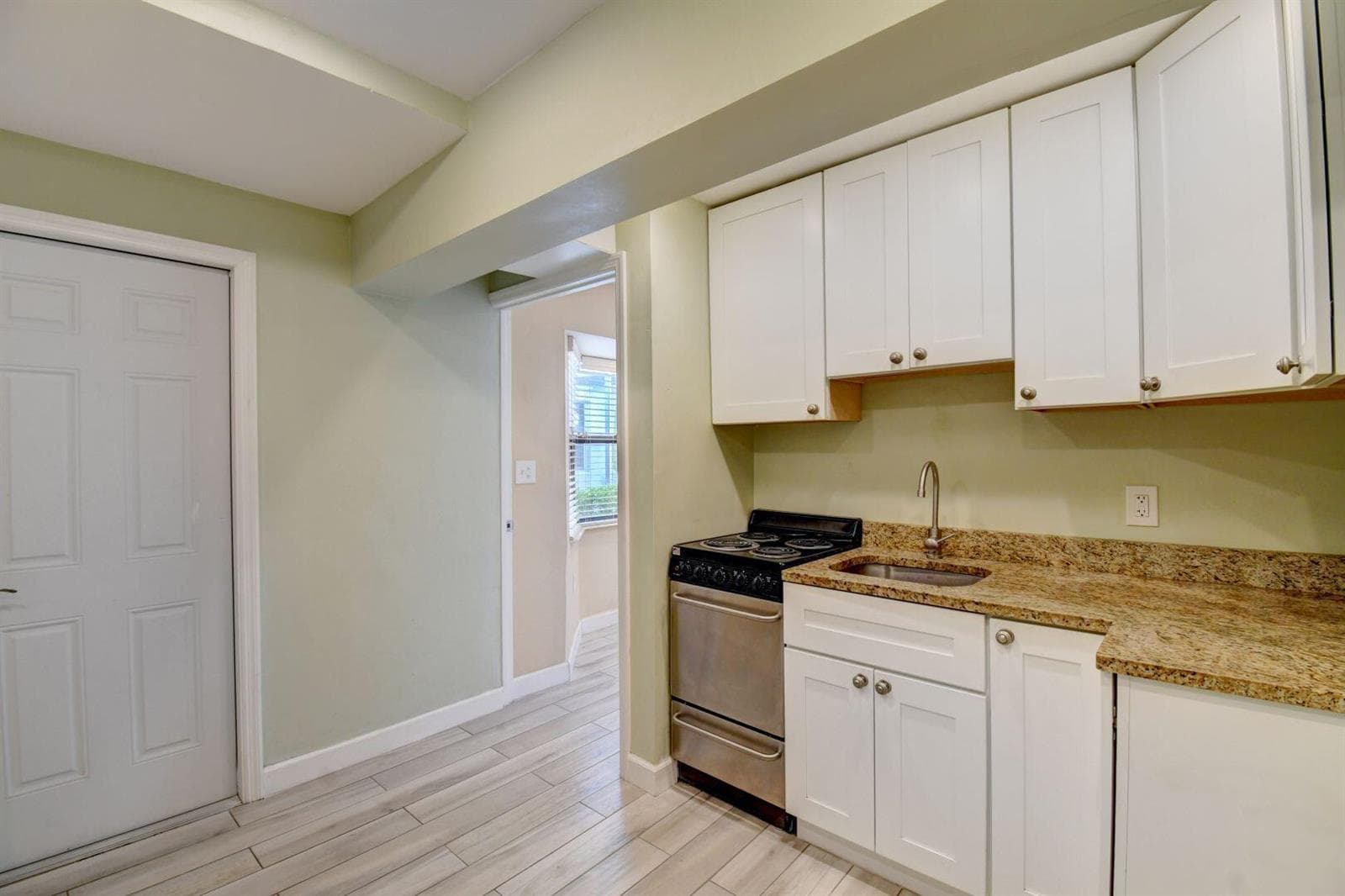 1316 DATE PALM Drive # Rear, Lantana, FL 33462 — zdjęcie 2