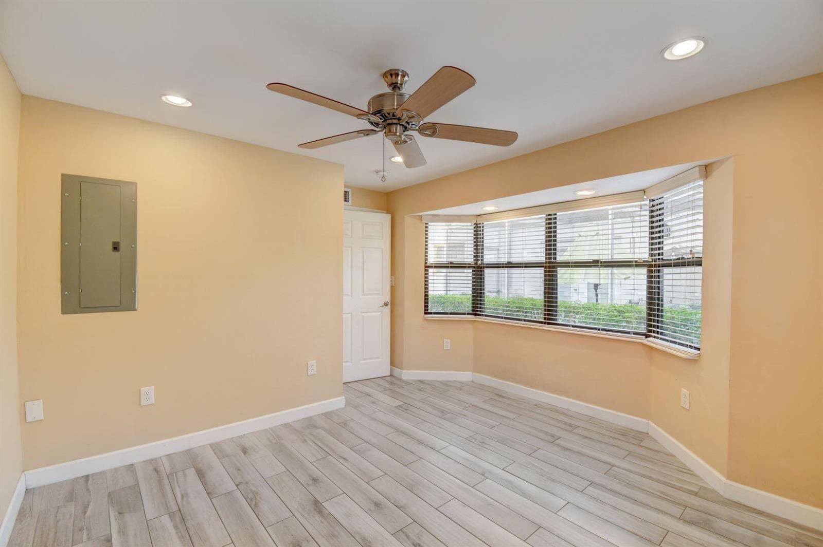 1316 DATE PALM Drive # Rear, Lantana, FL 33462 — zdjęcie 5