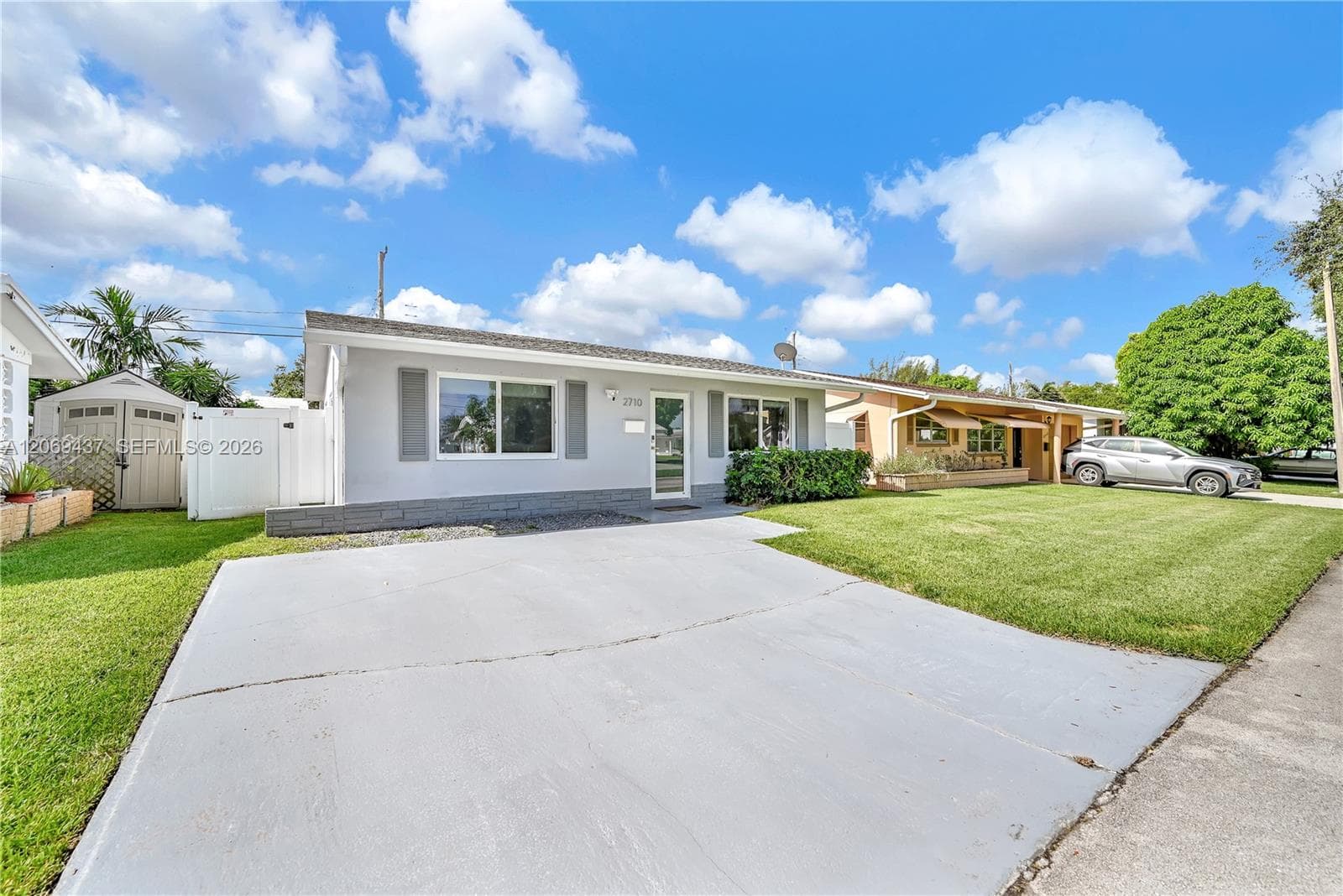 2710 NW 54th St, Tamarac, FL 33309 — zdjęcie 2