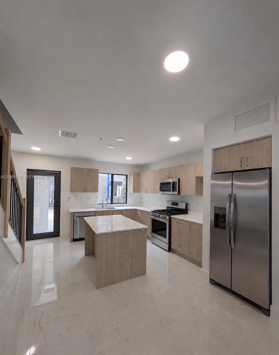 7462 W 4th Ave # 108, Hialeah, FL 33014 — zdjęcie 5