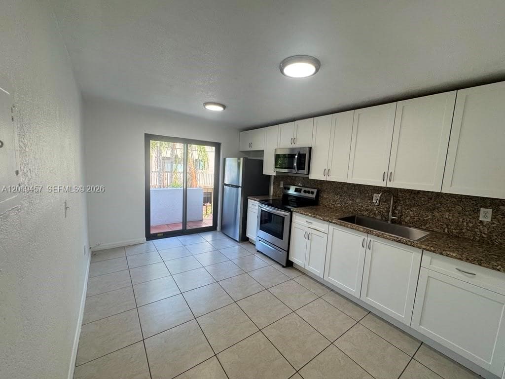 3011 SW 1st Ave # 10, Miami, FL 33129 — zdjęcie 2