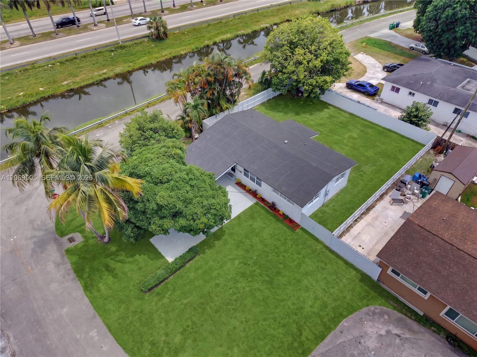 2200 NW 110th St, Miami, FL 33167