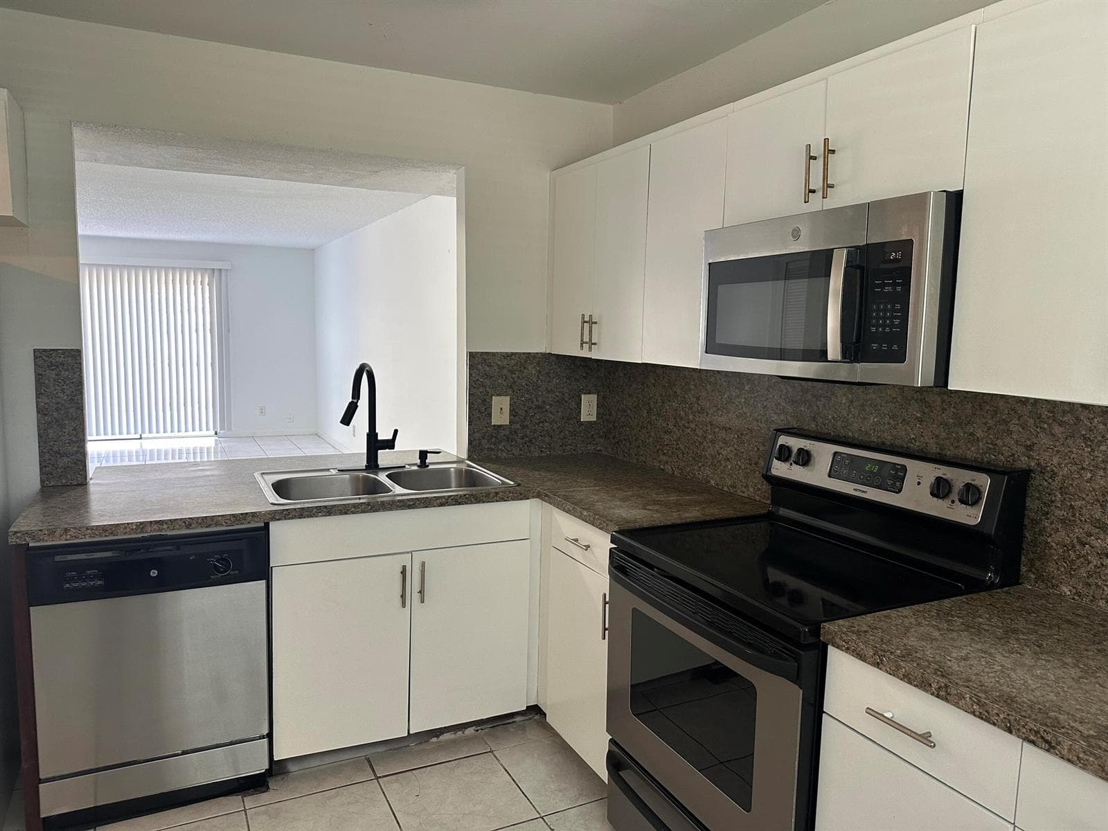 931 SW 20TH Court, Delray Beach, FL 33445