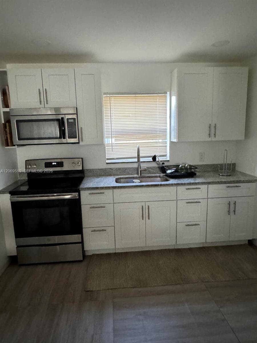 1281 W 35th St, Riviera Beach, FL 33404 — zdjęcie 3