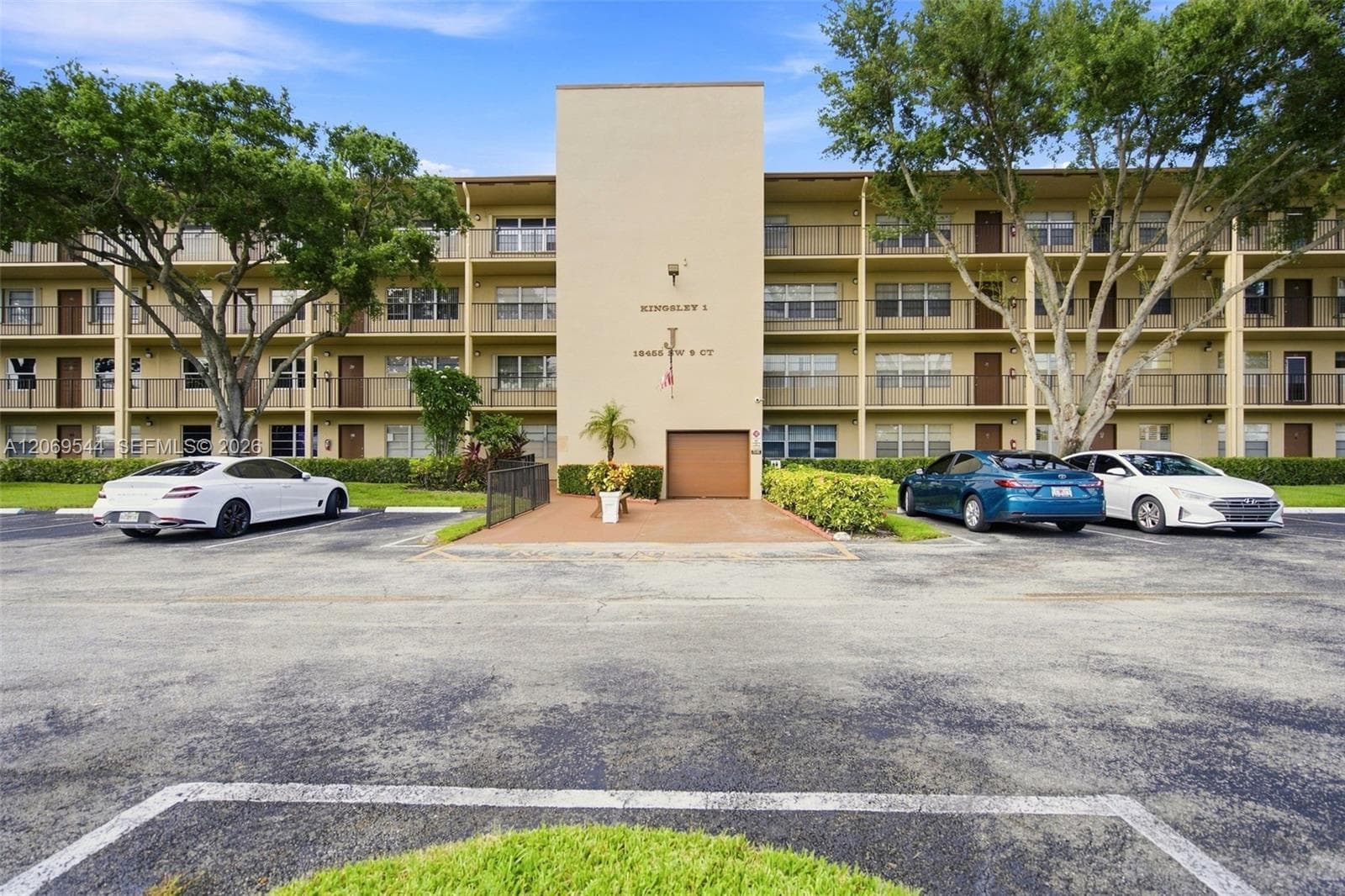 13455 SW 9th Ct # 301J, Pembroke Pines, FL 33027