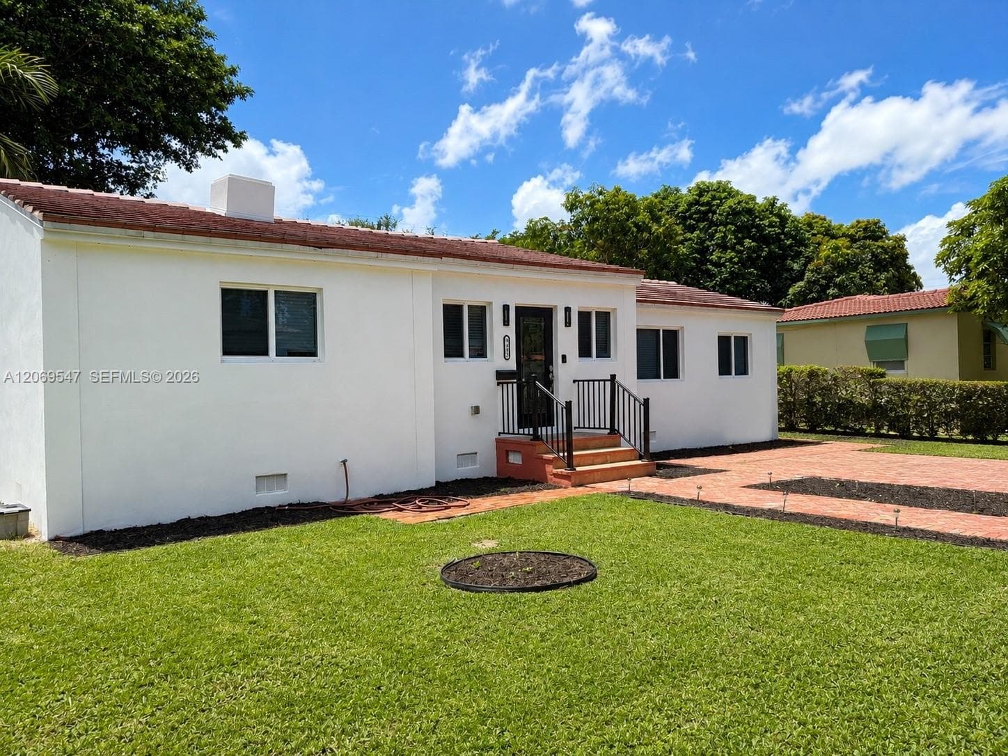 9402 NW 2nd Pl, Miami Shores, FL 33150 — zdjęcie 2