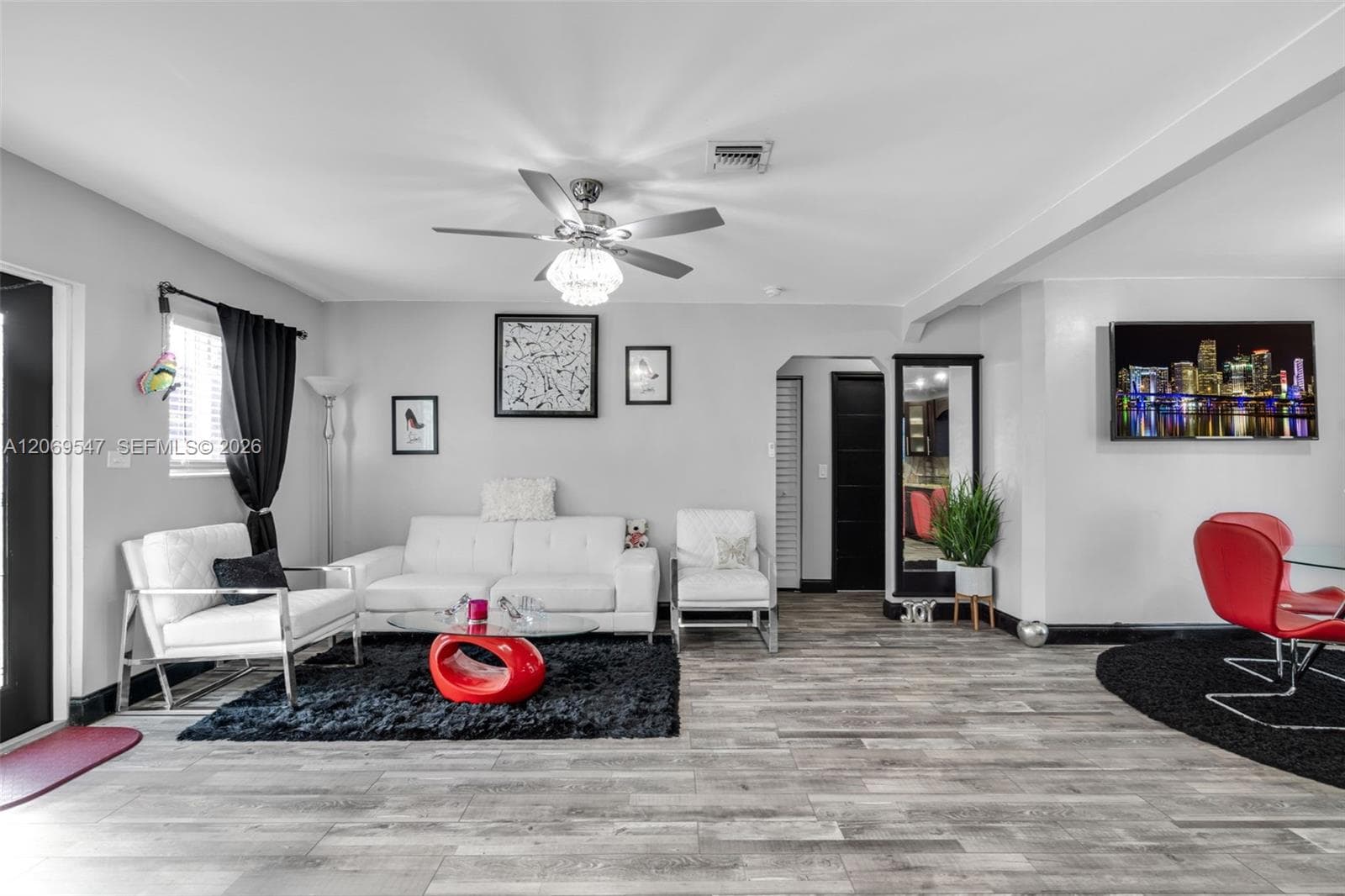 9402 NW 2nd Pl, Miami Shores, FL 33150 — zdjęcie 4