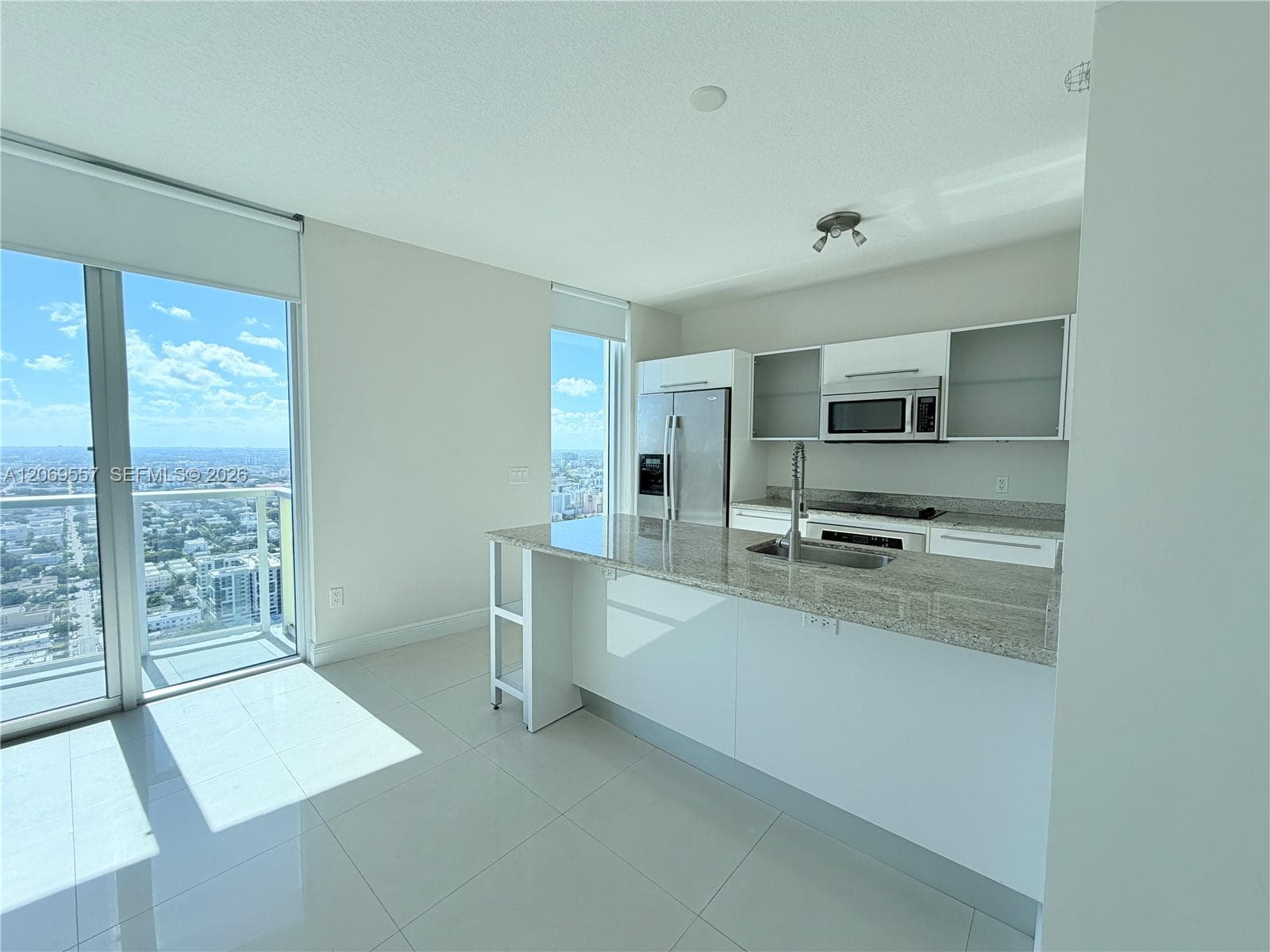 185 SW 7th St # 4100, Miami, FL 33130 — zdjęcie 5