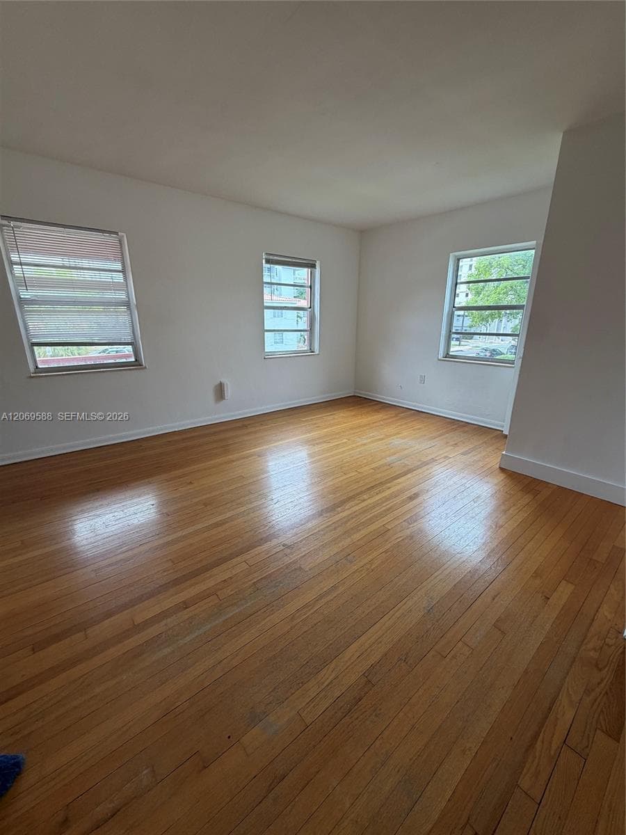 33 Madeira Ave # 3, Coral Gables, FL 33134 — zdjęcie 3