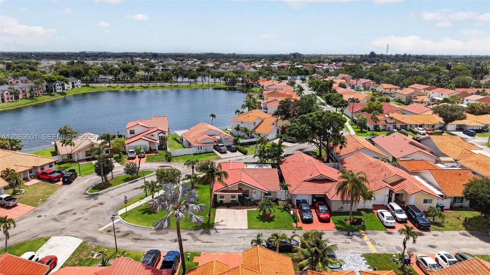 18847 NW 83rd Pl, Hialeah, FL 33015