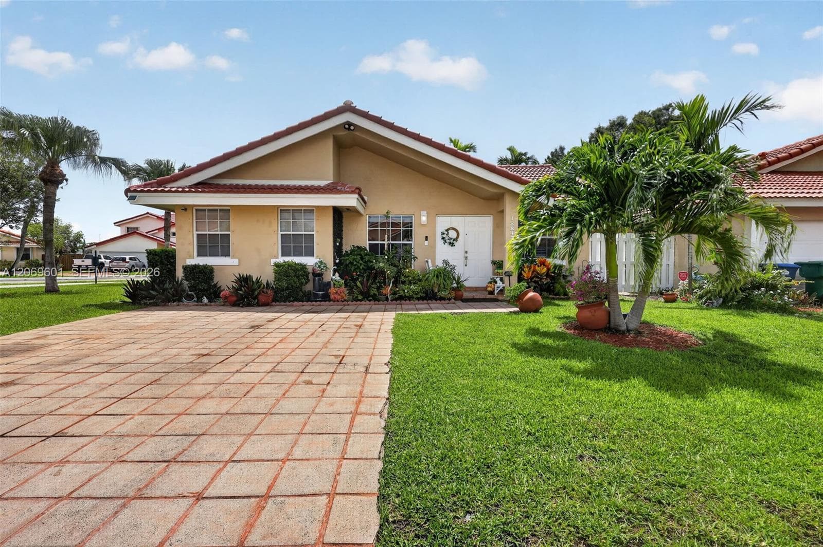 18847 NW 83rd Pl, Hialeah, FL 33015 — zdjęcie 4