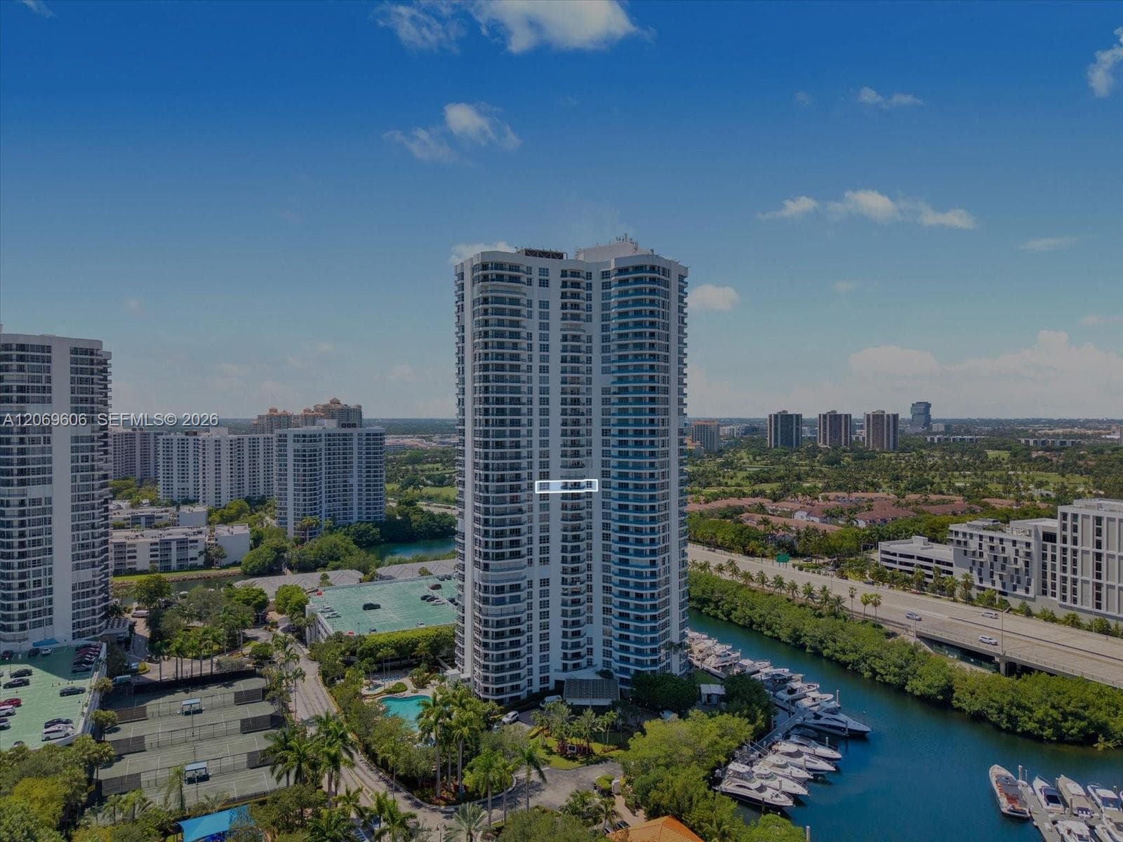 3500 Mystic Pointe Dr # 2107, Aventura, FL 33180
