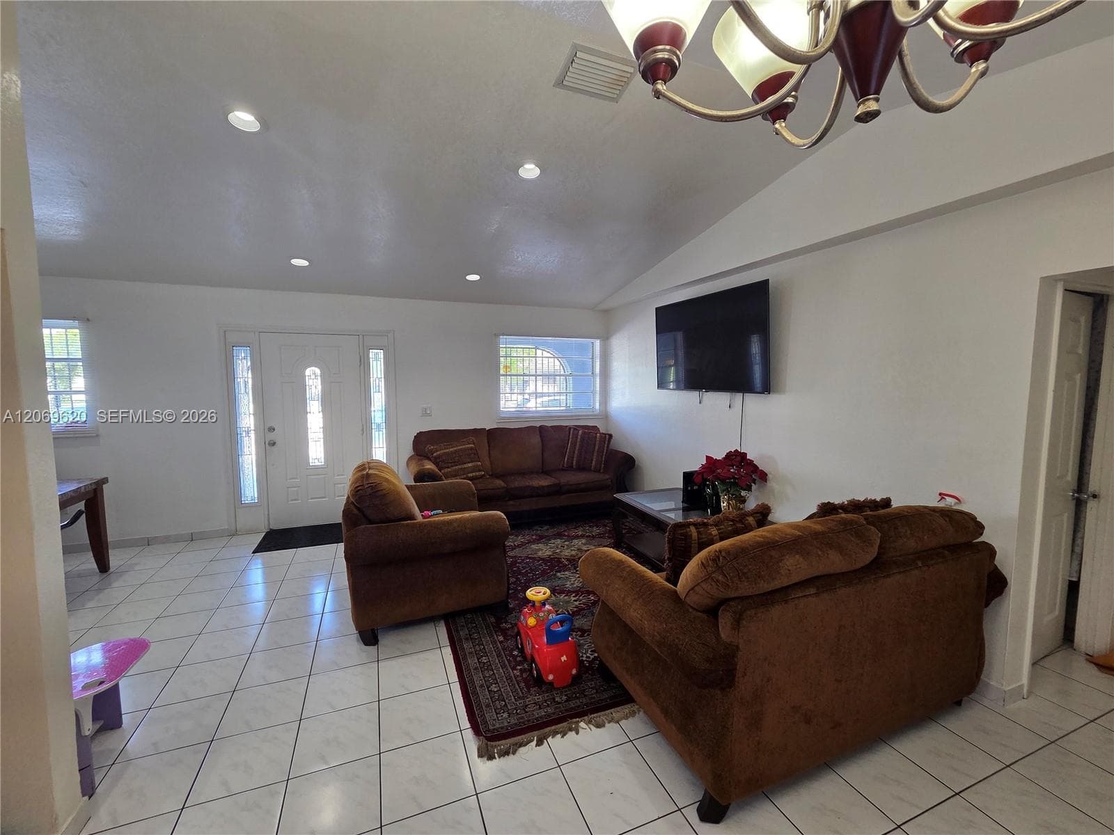7825 W 4th Ln, Hialeah, FL 33014 — zdjęcie 3