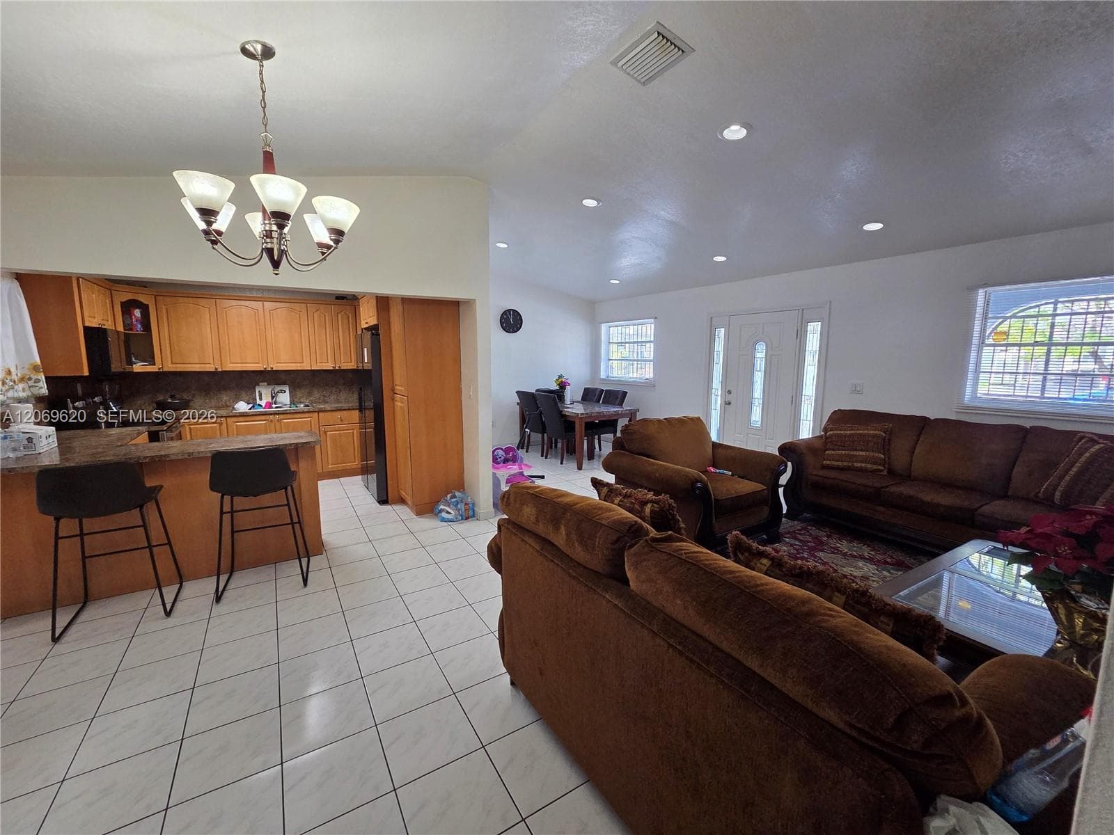 7825 W 4th Ln, Hialeah, FL 33014 — zdjęcie 4
