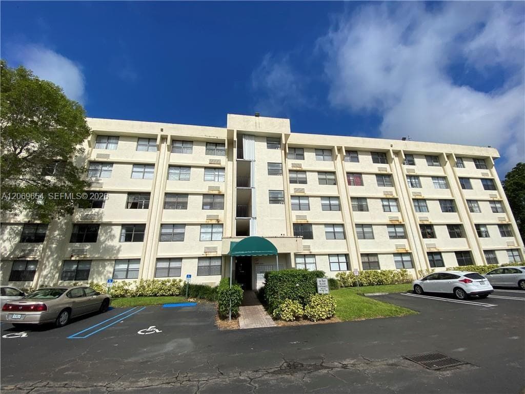 2501 Riverside Dr # 212-A, Coral Springs, FL 33065
