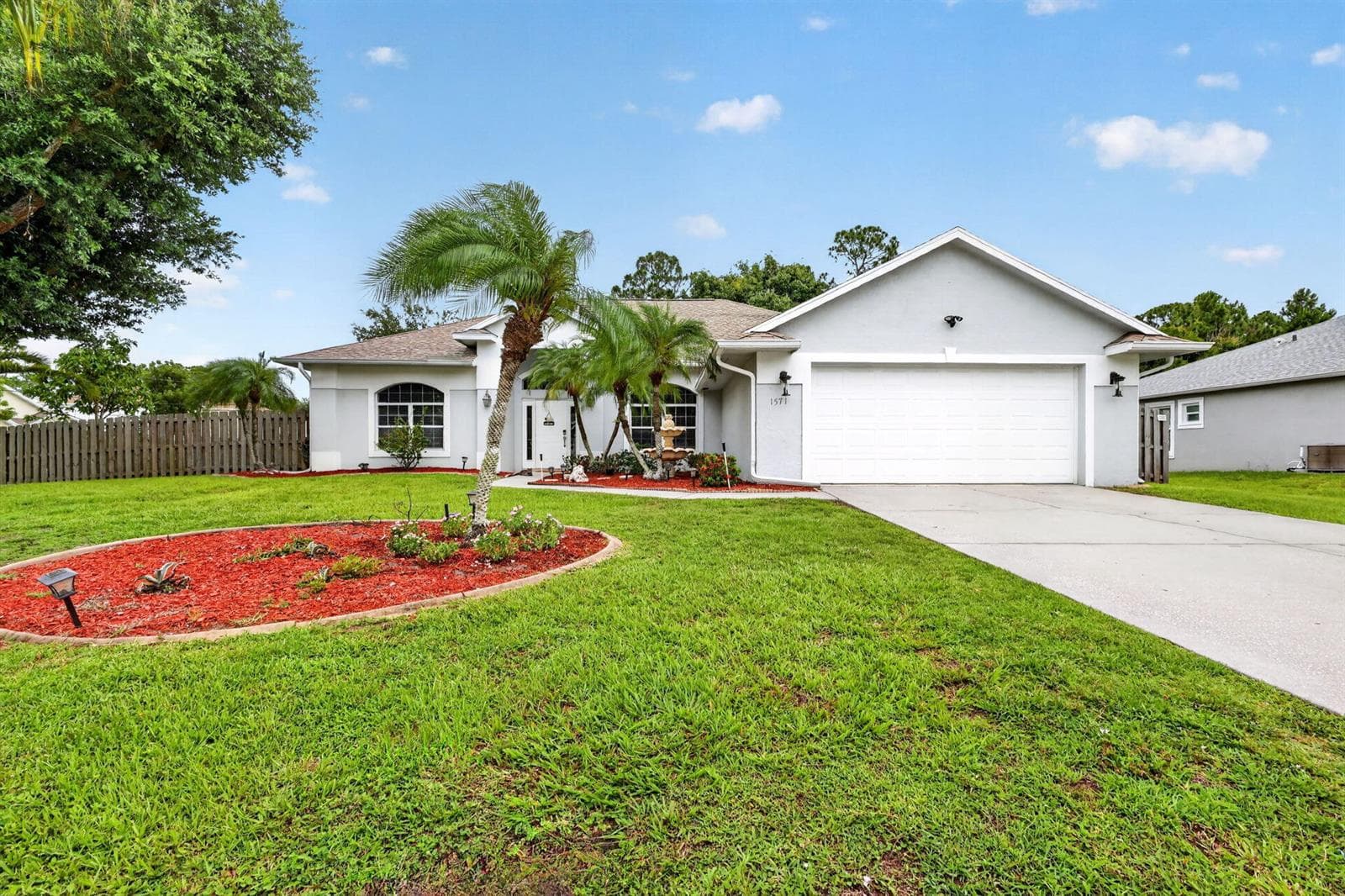 1571 SW Hunnicut Avenue, Port St. Lucie, FL 34953 — zdjęcie 2