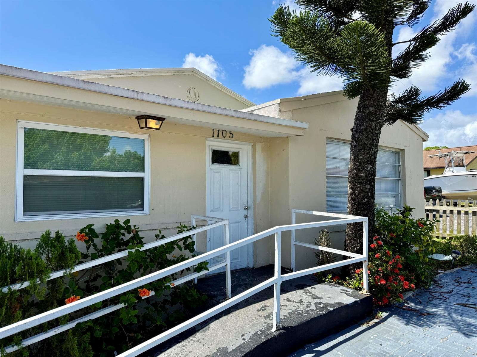 1105 W 34th Street, Riviera Beach, FL 33404 — zdjęcie 2