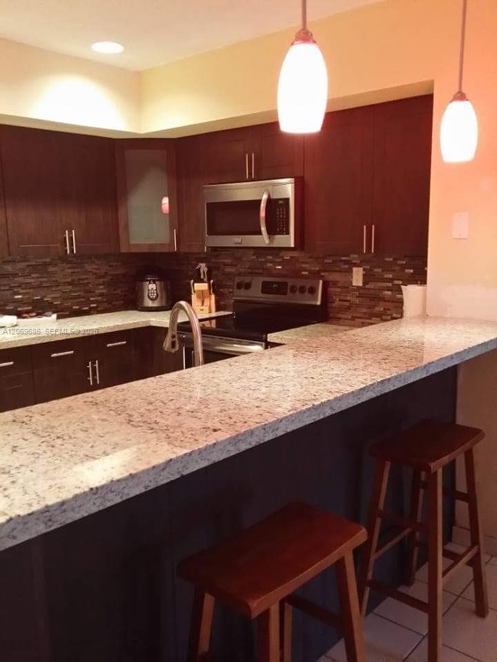 6364 Milk Wagon Ln # 6364, Miami Lakes, FL 33014 — zdjęcie 5