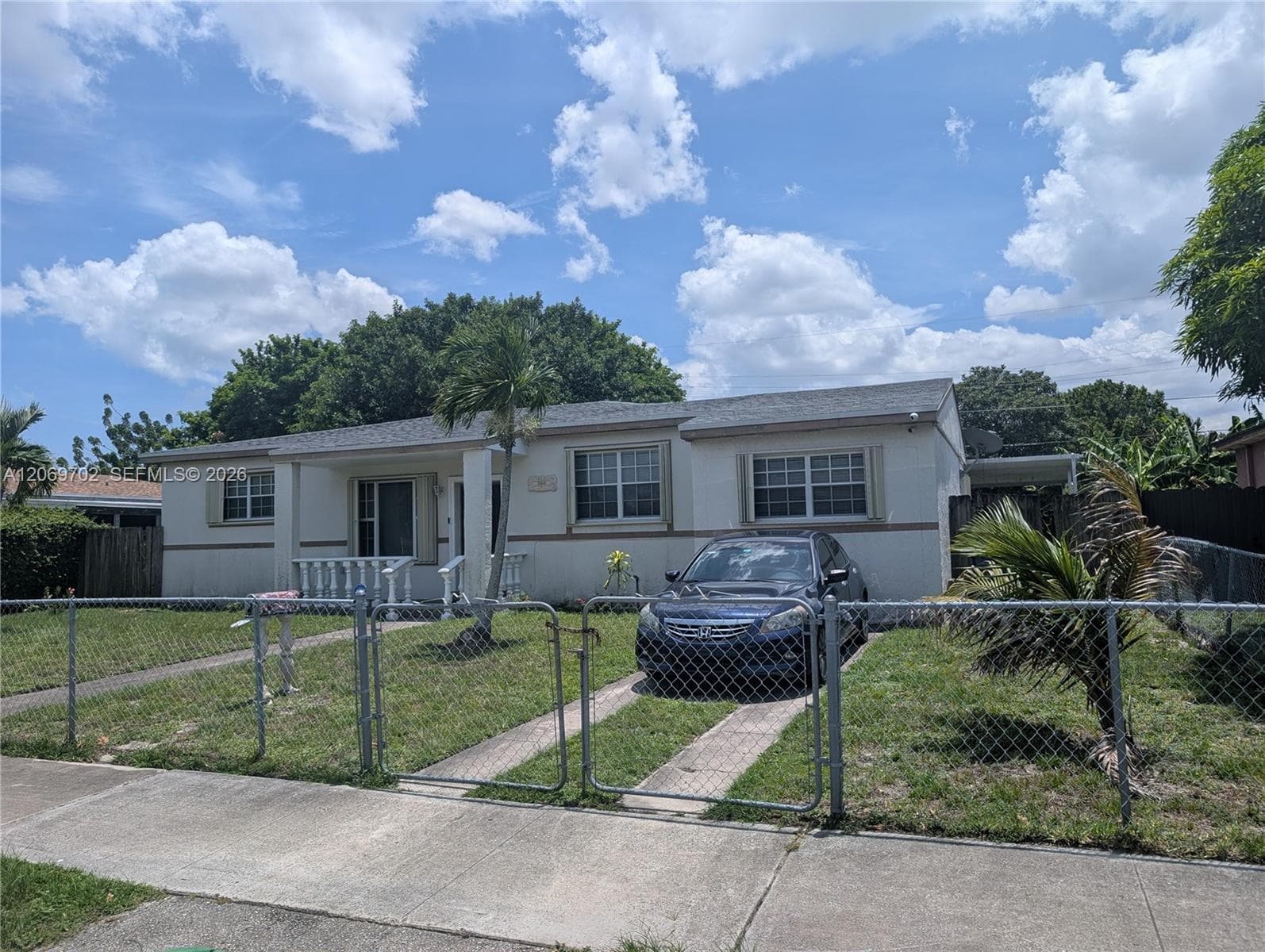 560 NW 184th Ter, Miami Gardens, FL 33169 — zdjęcie 2