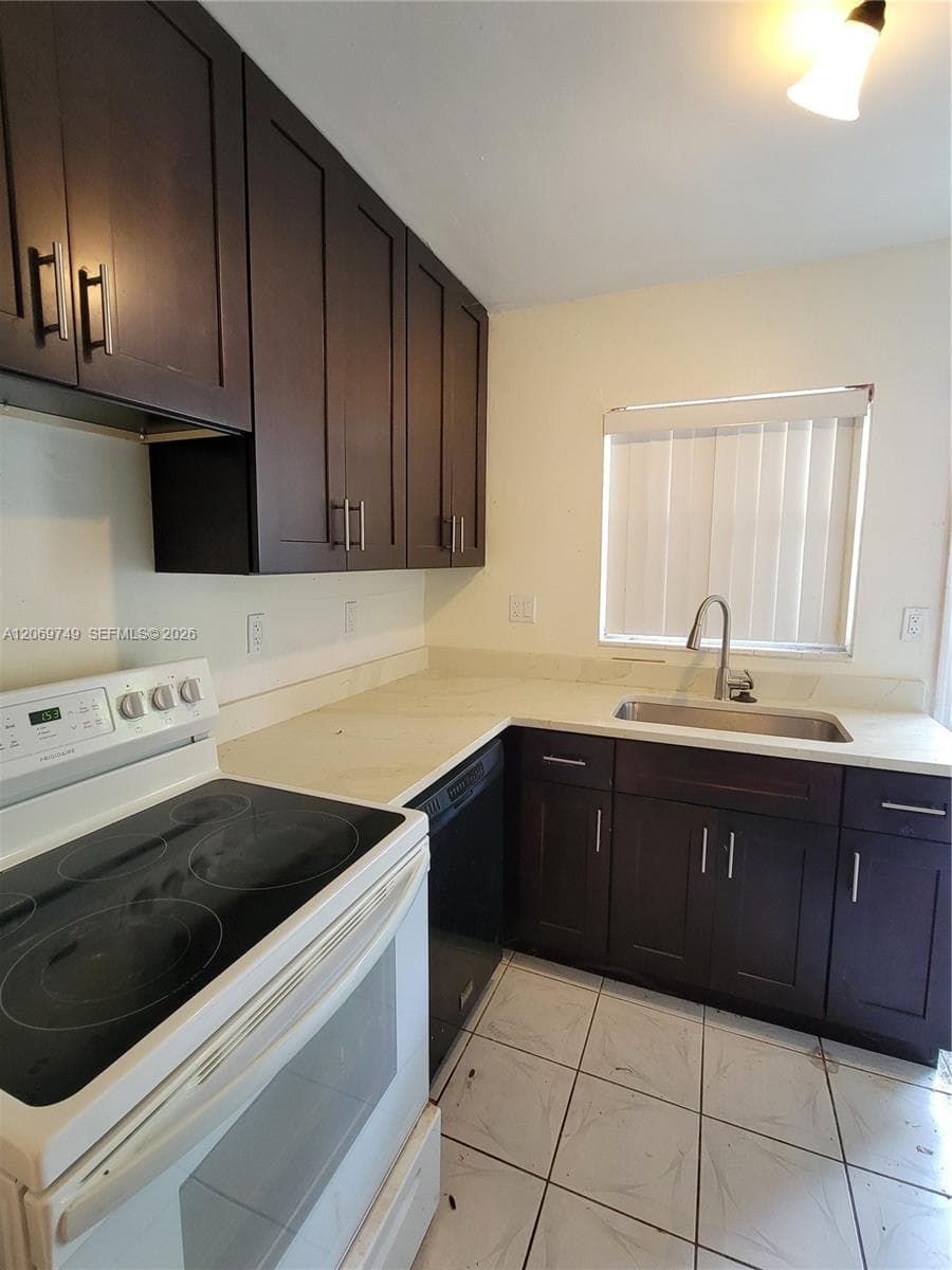 1425 Arthur St # 101A, Hollywood, FL 33020 — zdjęcie 3
