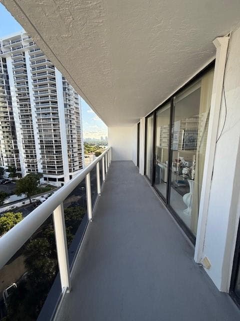 20505 E Country Club Dr # 1036, Aventura, FL 33180 — zdjęcie 3