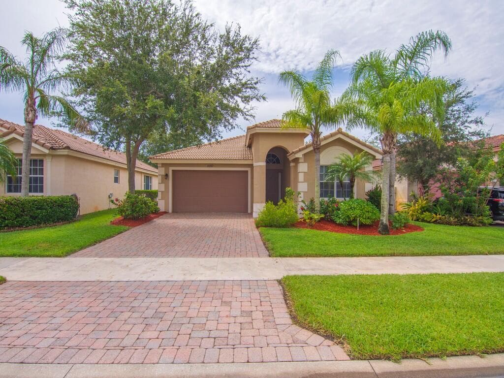2287 SW NEWPORT ISLES Boulevard, Port St. Lucie, FL 34953 — zdjęcie 2