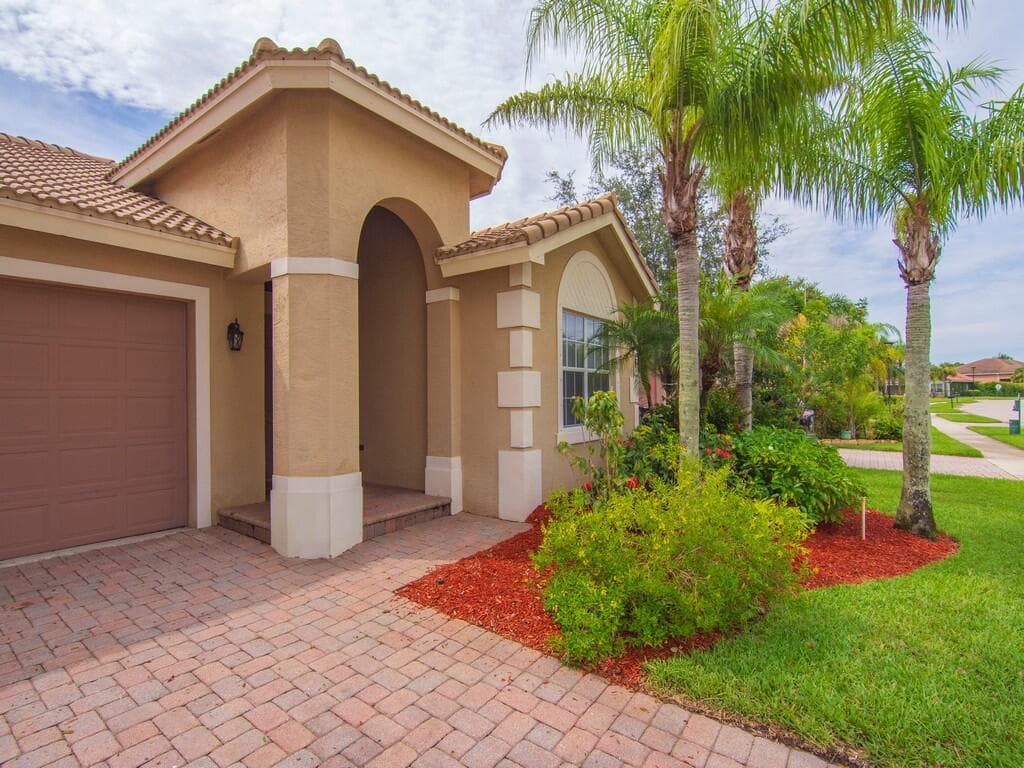 2287 SW NEWPORT ISLES Boulevard, Port St. Lucie, FL 34953 — zdjęcie 3