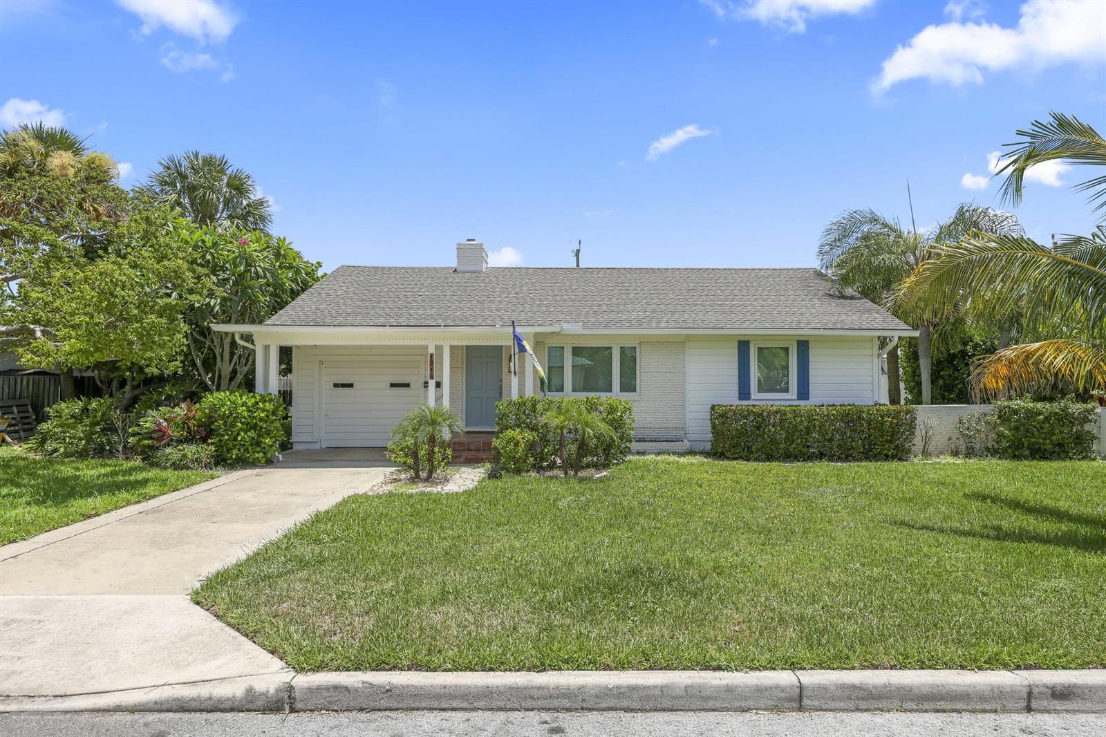 1714 N PALMWAY, FL 33460