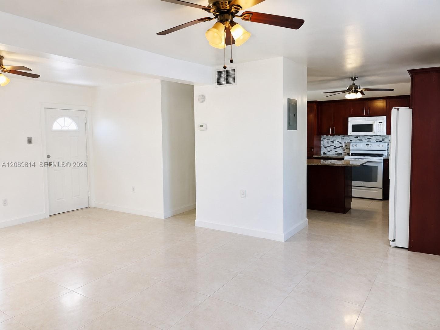 325 NE 108th St, Miami, FL 33161 — zdjęcie 5