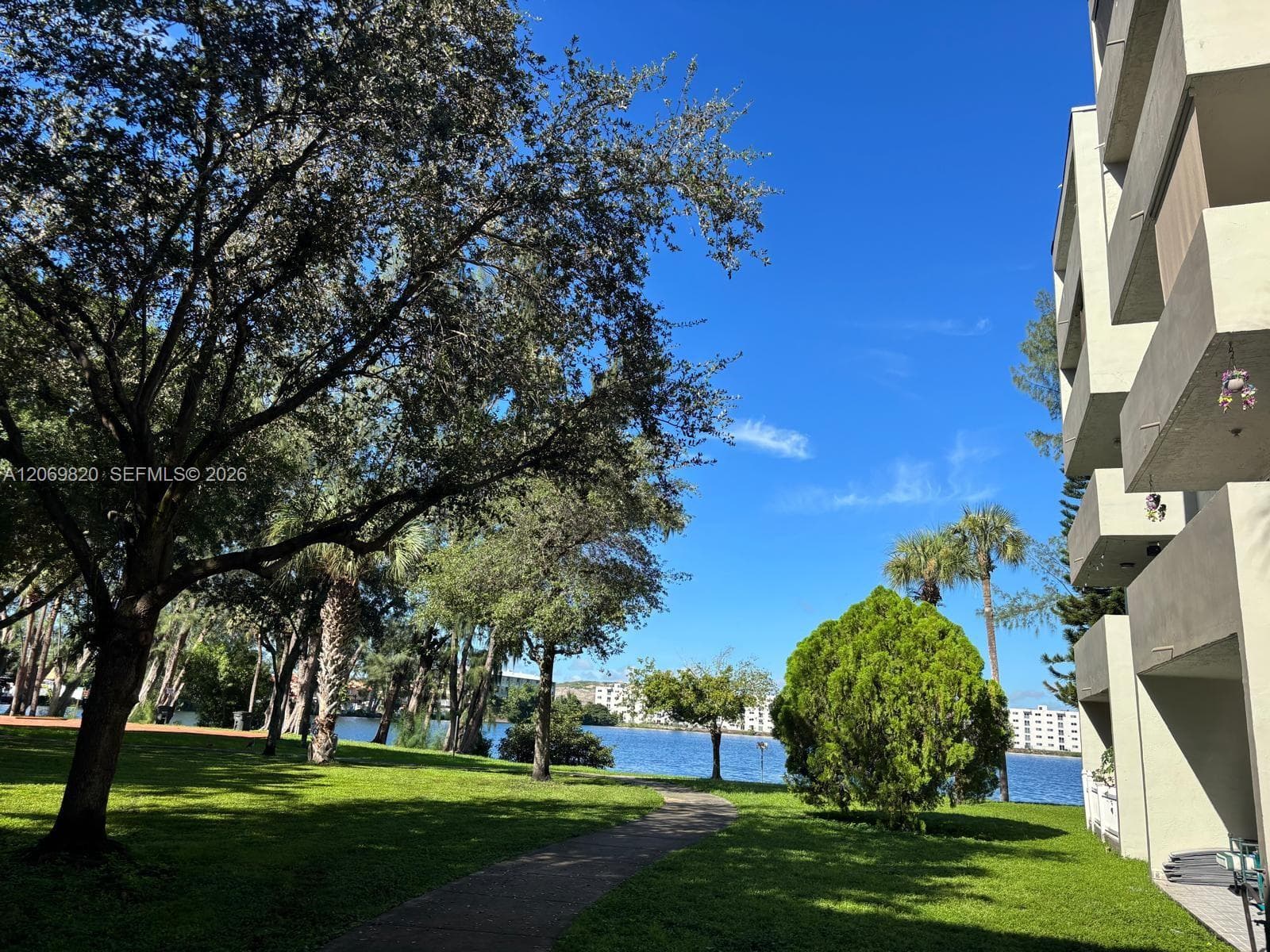 10090 NW 80th Ct # 1239, Hialeah Gardens, FL 33016 — zdjęcie 3