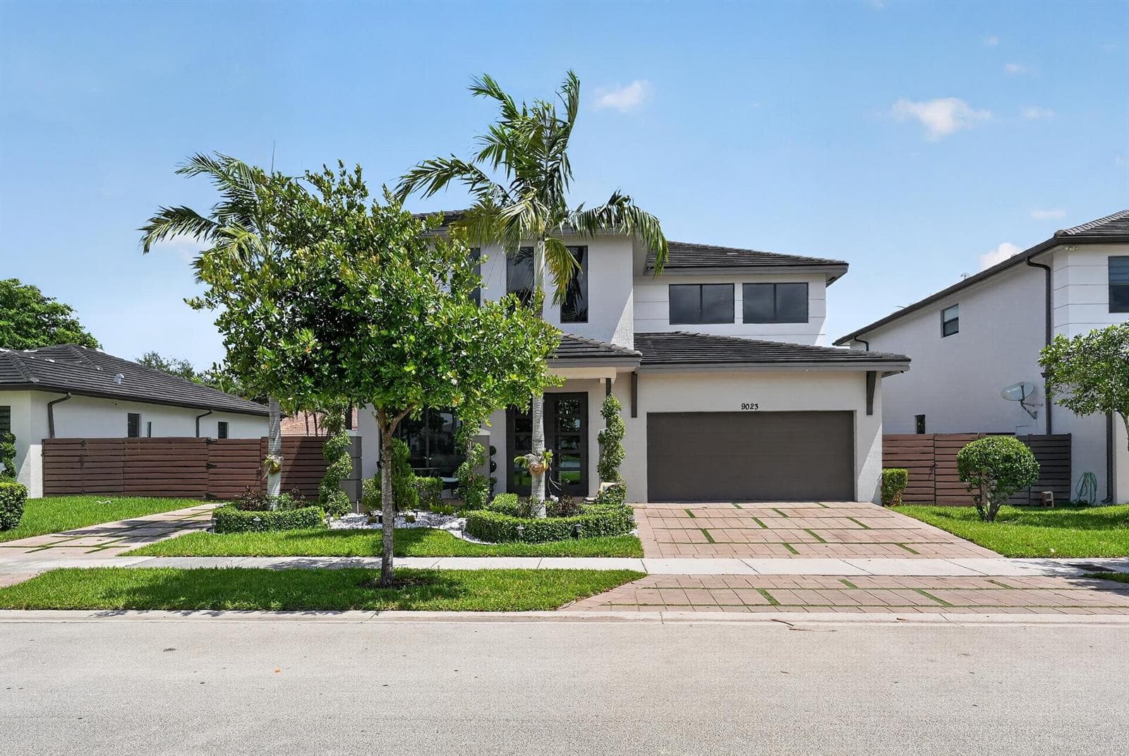 9023 NW 161ST Terrace, Miami Lakes, FL 33018 — zdjęcie 5