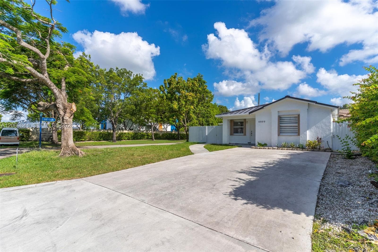 9999 NW 25th Ter, Doral, FL 33172