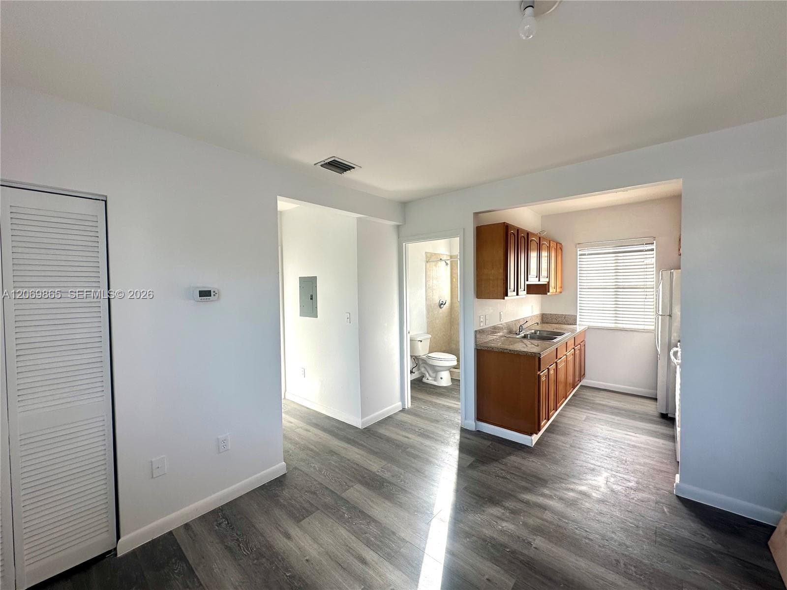7130 Rue Versailles # 10, Miami Beach, FL 33141 — zdjęcie 2