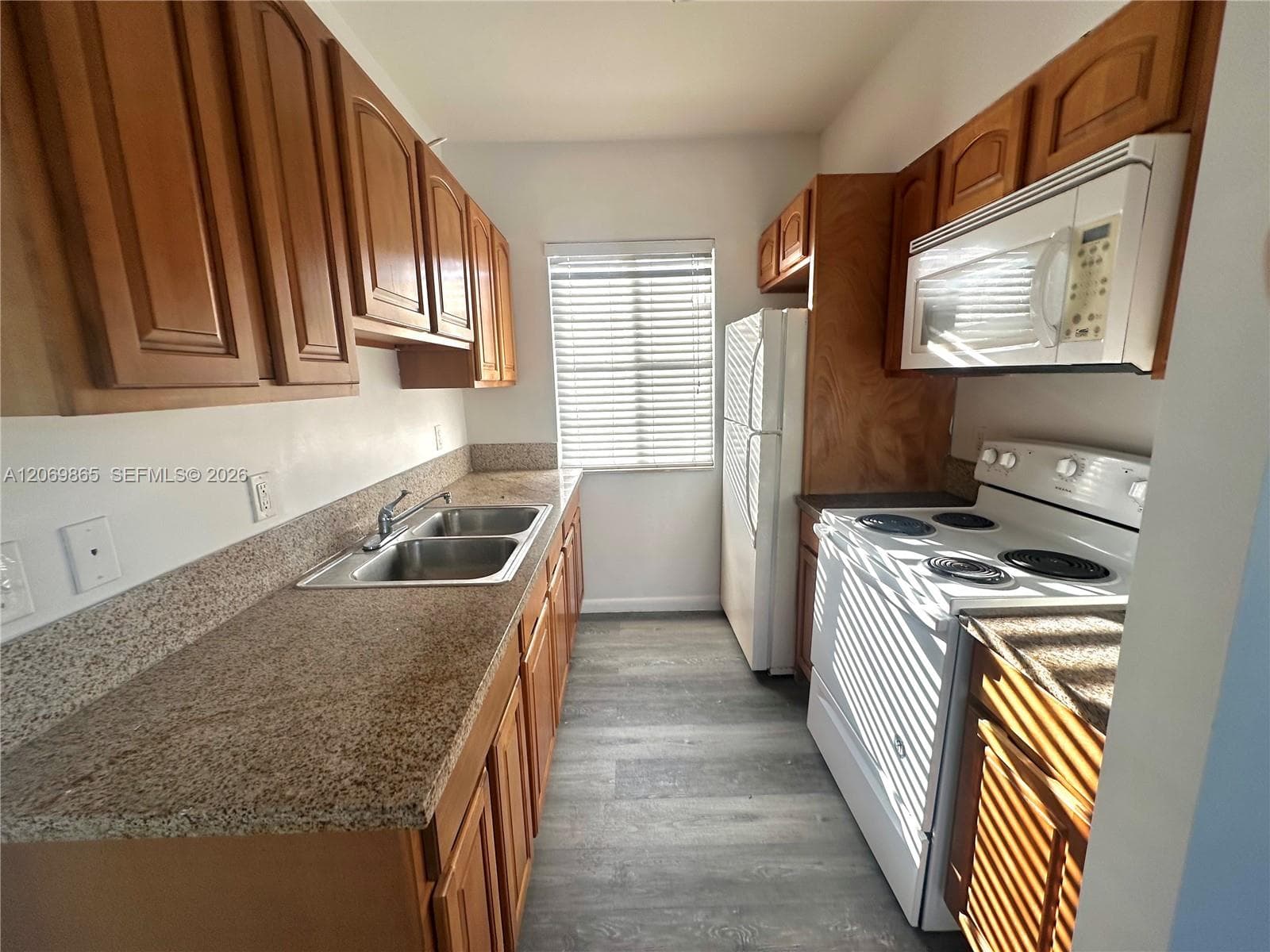 7130 Rue Versailles # 10, Miami Beach, FL 33141 — zdjęcie 4