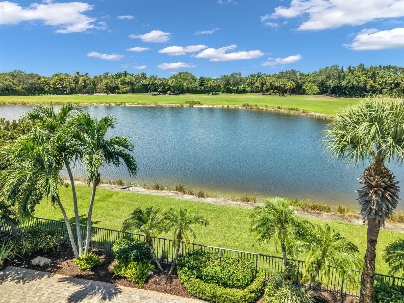131 Porto Vecchio Way, Palm Beach Gardens, FL 33418 — zdjęcie 2