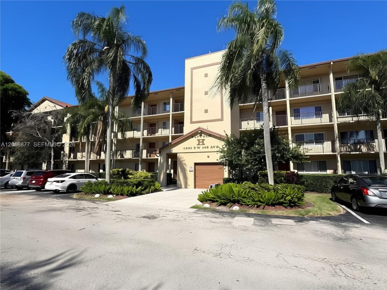 1301 SW 142nd Ave # 104-H, Pembroke Pines, FL 33027 — zdjęcie 2