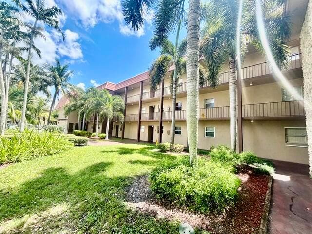 120 Sparrow Drive # 115, Royal Palm Beach, FL 33411