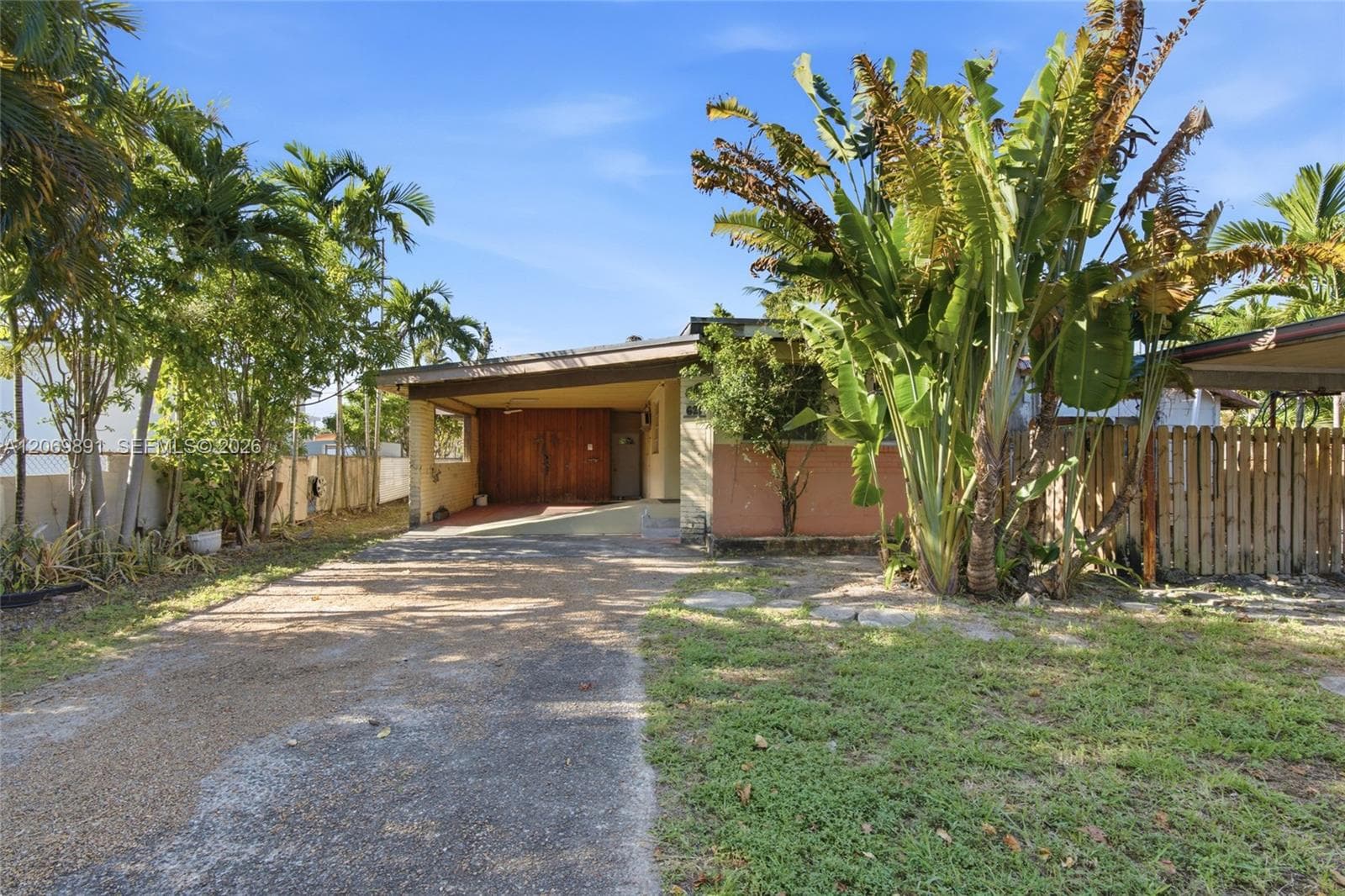 621 SE 4th St, Hialeah, FL 33010 — zdjęcie 4